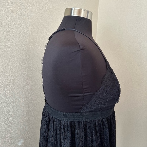 Victoria's Secret Black Lace Babydoll Chemise - Picture 5 of 11